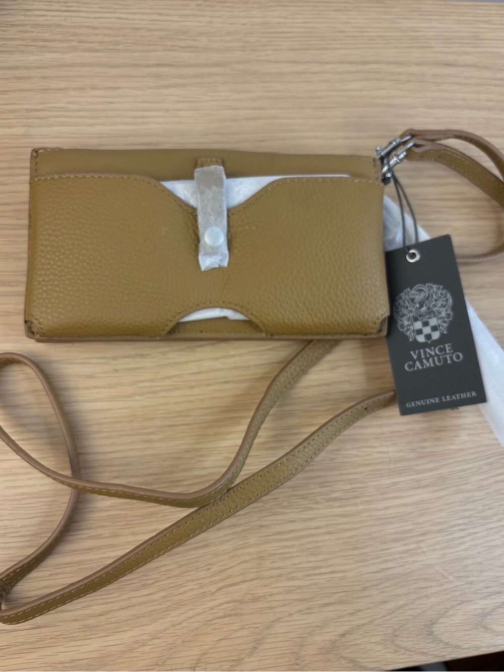 Vince Camuto Aviva Leather‎ Wallet Crossbody. NEW!!